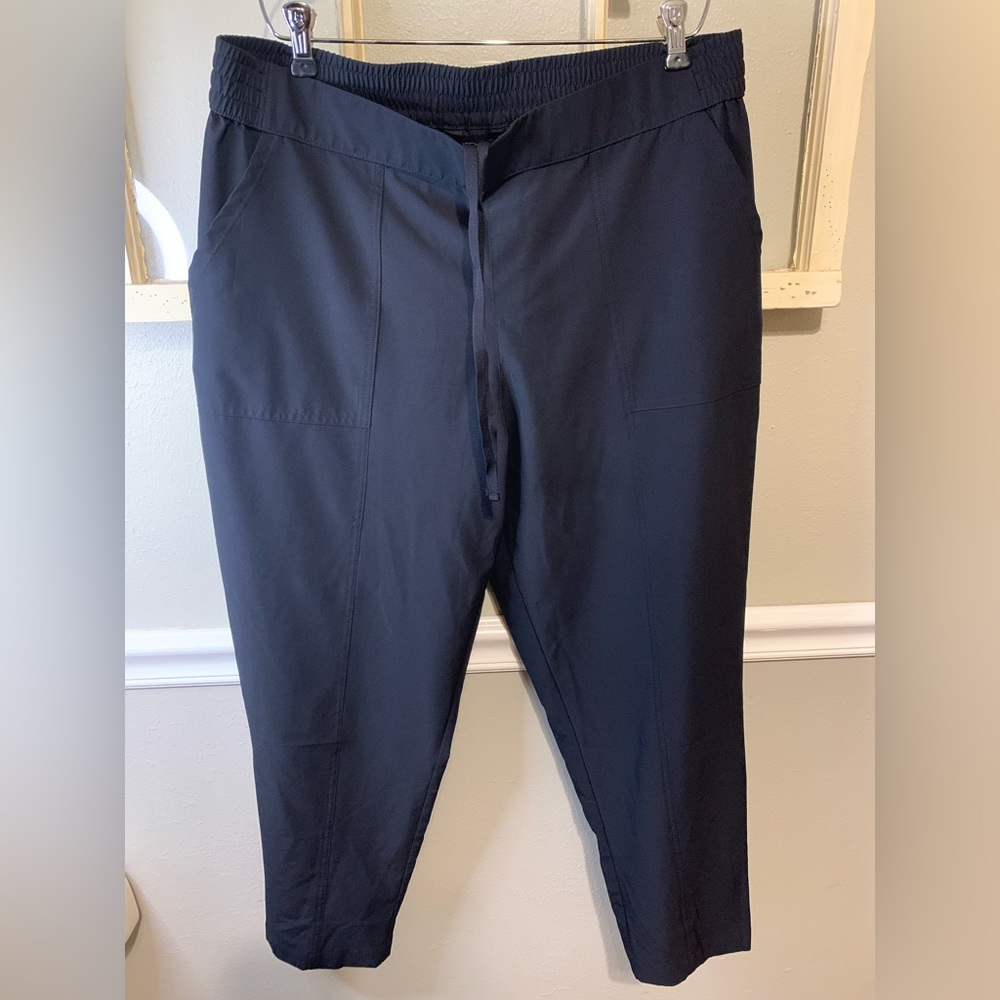 Skechers Womens lightweight athletic crop pants black size XL